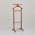 1039 2743 VALET STAND
